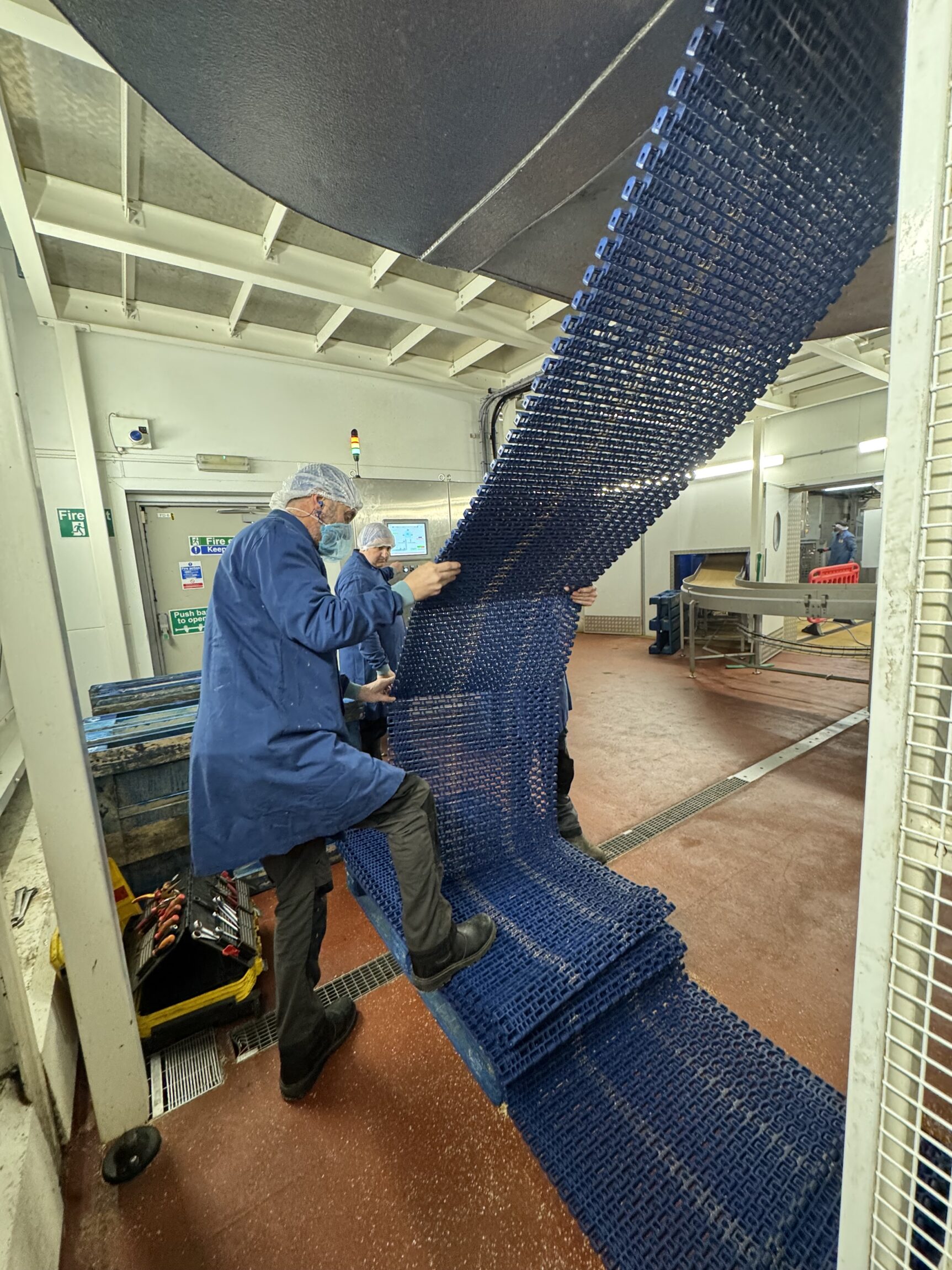 Spiral Belting – Find out what happened when a poultry processor delayed their spiral belet maintenance
